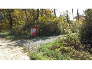 2398 Seven Hills Rd, Coggon, IA 52218