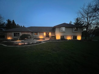 127 Wheatridge Rd, Valparaiso, IN 46385
