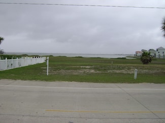 Lot 27 Tiki Dr, Tiki Island, TX 77554