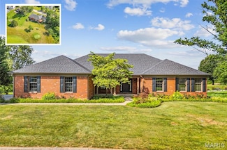 1609 10th Fairway Dr, Belleville, IL 62220