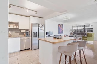 1901 Brickell Ave Unit B1706, Miami, FL 33129