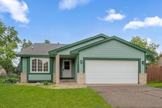 11813 Kerry St NW, Coon Rapids, MN 55433
