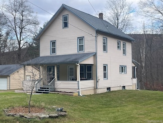 104 Phillipsport Rd, Wurtsboro, NY 12790