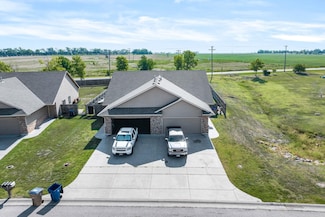 2438 E Quivira St, Kechi, KS 67067