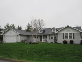 1229 Briarwood St, Marshfield, WI 54449
