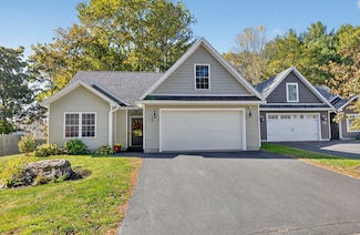 8 Stephen Ward Dr Unit 14, Gorham, ME 04038