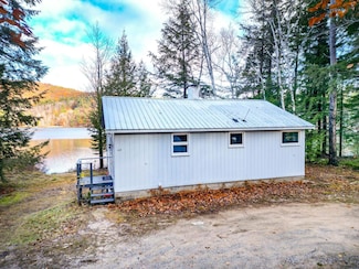 68 Eidelweiss Dr, Madison, NH 03849