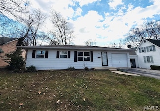 584 W Center St, Nashville, IL 62263