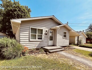 217 Rita Ave, Lansing, MI 48910