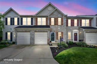 103 Ledgestone Ct, Berea, OH 44017