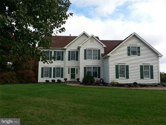 217 Heritage Dr, Columbus, NJ 08022