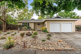 2635 Canterbury Dr, Santa Rosa, CA 95405