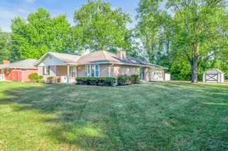 608 Hillside Dr, Anderson, IN 46011