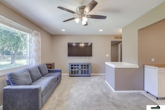 700 Northborough Ln, Lincoln, NE 68505