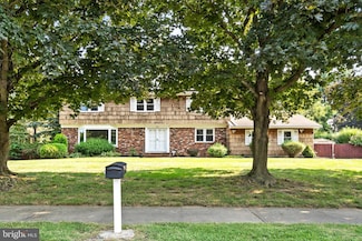 11 Manor Ridge Dr, Princeton Junction, NJ 08550