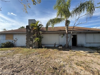 8306 Suncoast Dr, North Fort Myers, FL 33917