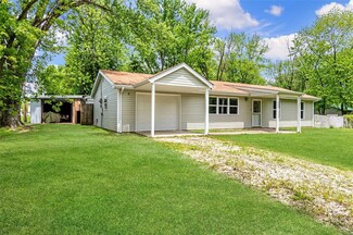 25 Ackerman Rd, Winfield, MO 63389
