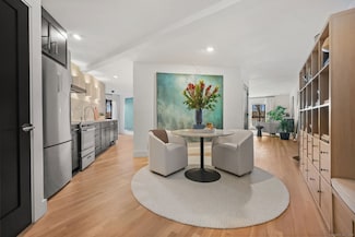 85 River Rd Unit J6, Essex, CT 06426