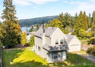 4509 Lakeway Dr, Bellingham, WA 98229