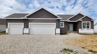 750 Hampshire Dr, Marion, IA 52302