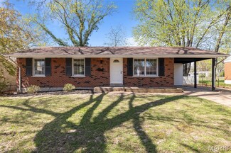 7333 Gerardini Dr, Hazelwood, MO 63042