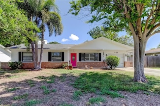 565 55th Ave NE, Saint Petersburg, FL 33703