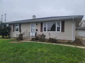 22 S Adams St, North Aurora, IL 60542