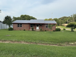 261 Circle Hill Dr, McMinnville, TN 37110