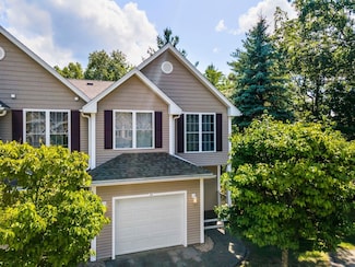 25 Lilac Ln, Newmarket, NH 03857