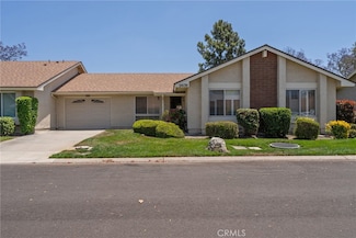 24130 Village 24 Unit 24, Camarillo, CA 93012