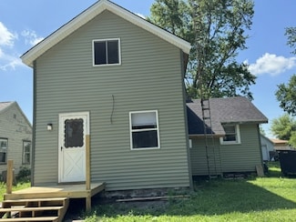 309 W Owsley St, Chenoa, IL 61726