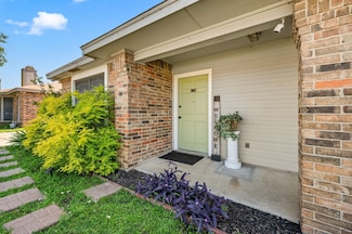 5714 Westchase Dr, North Richland Hills, TX 76180