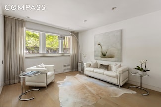 48 Gramercy Park N Unit 1A, New York, NY 10010