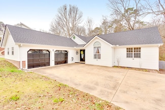 2422 W Wind Dr, Soddy-Daisy, TN 37379