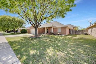 313 Angela Dr, Burleson, TX 76028