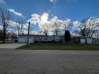 124 3rd St, Bagley, IA 50026