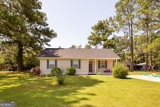 3602 Meadow Ln, Blackshear, GA 31516