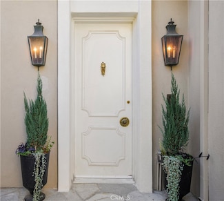 647 S Orange Grove Blvd, Pasadena, CA 91105
