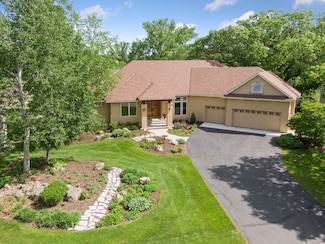 1656 Isabella Pkwy, Chaska, MN 55318