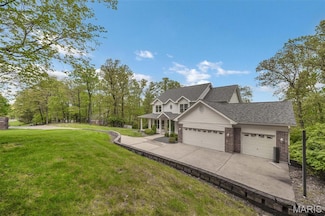 3856 Rooster Ridge Ln, Defiance, MO 63341