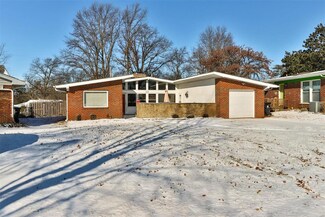 939 Dalkeith Ln, Saint Louis, MO 63132
