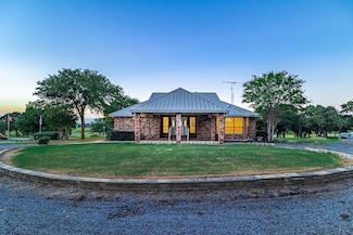 4721 Rendon Rd, Fort Worth, TX 76140