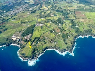 28 Beach Rd, Pepeekeo, HI 96783