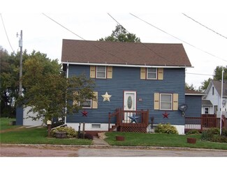 102 Milbrath St, Okabena, MN 56161