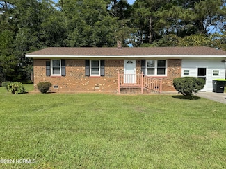 6748 Hassell Rd, Robersonville, NC 27871