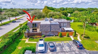 1530 N Forest Lakes Circle B Cir, West Palm Beach, FL 33406