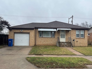 223 E 11th St, Hays, KS 67601