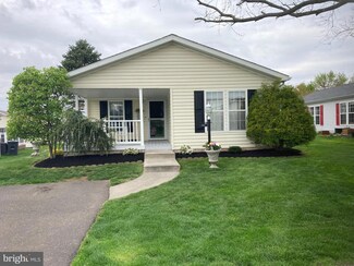 102 Goldenrod Crossing E, New Hope, PA 18938