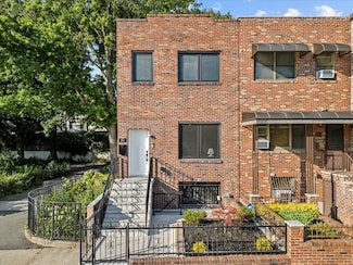 401 18th St, Brooklyn, NY 11215