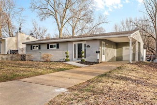 9501 Margo Ann Ln, Saint Louis, MO 63134
